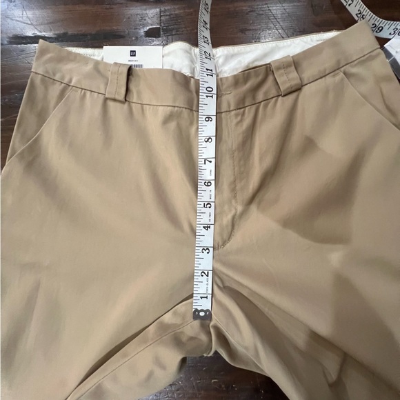 NWT Gap Classic Fit Capri Pants Womens 12R Khaki 24” Inseam - Picture 9 of 10